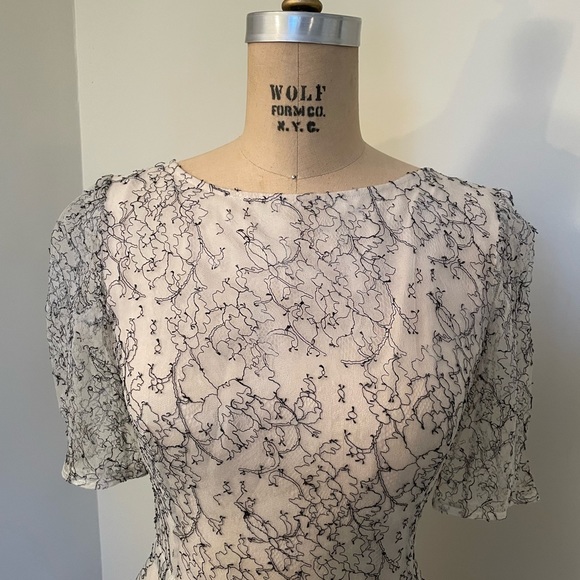 ERDEM NWOT LAST CALL -couture crm & blk  French lace cocktail dress sz US 4 - Picture 8 of 11